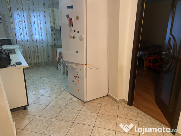 Apartament 2 camere ,56 mp, zona Longinescu , decomandat, im