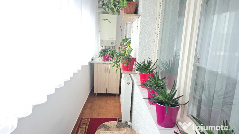 Inchiriez apartament 3 camere decomandat in Deva, zona I, Maniu 