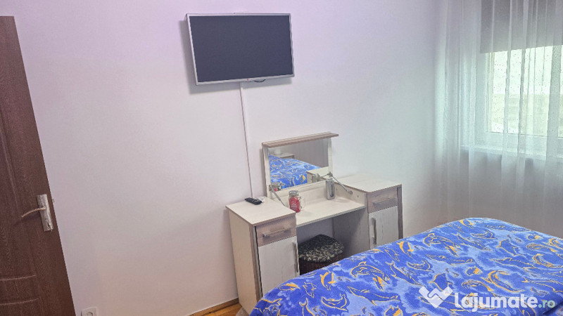 Inchiriez apartament 3 camere decomandat in Deva, zona I, Maniu 