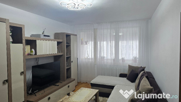 Inchiriez apartament 3 camere decomandat in Deva, zona I, Maniu 