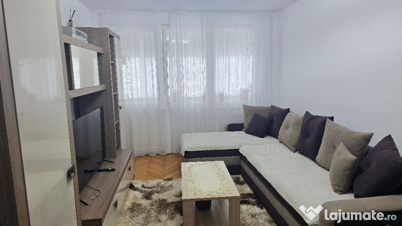 Inchiriez apartament 3 camere decomandat in Deva, zona I, Maniu 