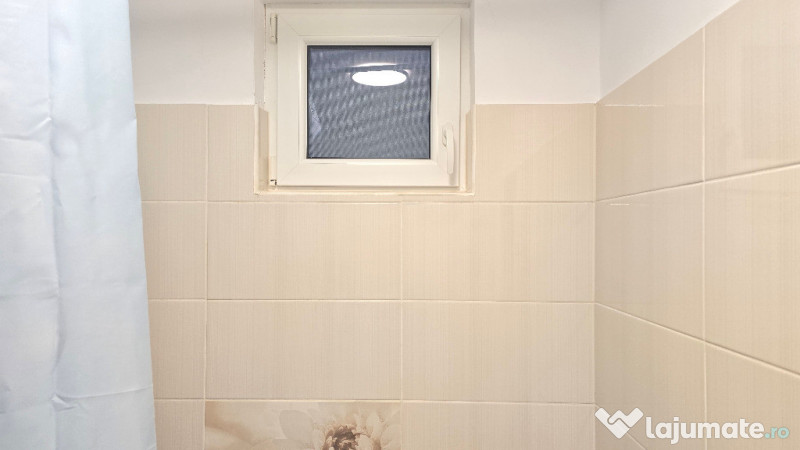 Inchiriez apartament 3 camere decomandat in Deva, zona I, Maniu 