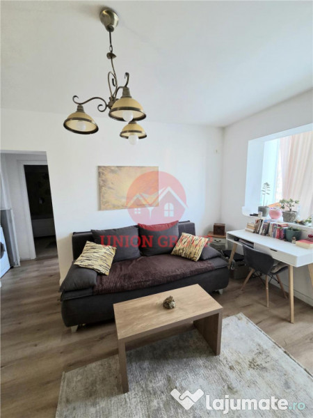 Apartament 3 Camere, Semidecomandat, Zona Dacia