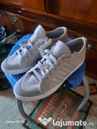 Tenisi adidasi nr.40 