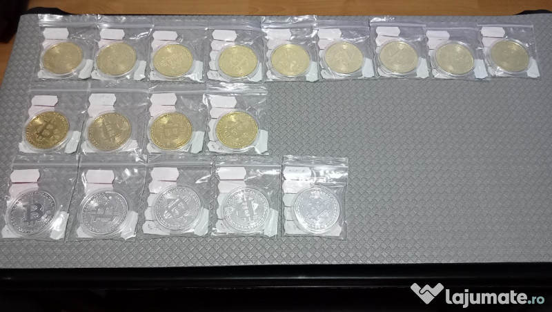 Monedă Crypto Bitcoin Din Metal Aurie, Argintie Second-Hand 