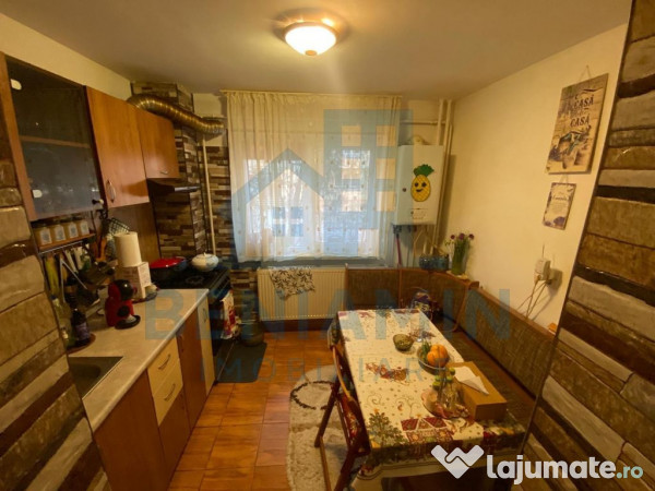Apartament 3 camere semidecomandat, parter, Lapus, centra... 