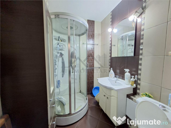 Apartament 3 camere zona Podu Ros