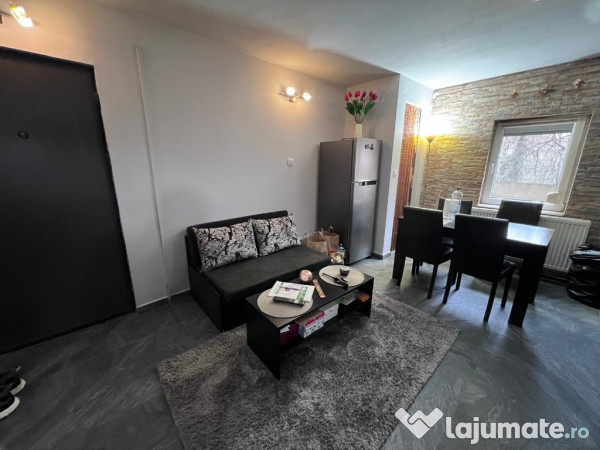 Apartament 2 camere,decomandat,zona Lido-Casa de pensii 