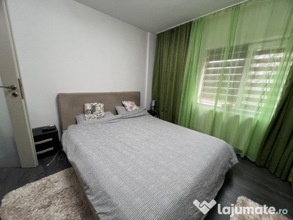 Apartament 2 camere,decomandat,zona Lido-Casa de pensii 