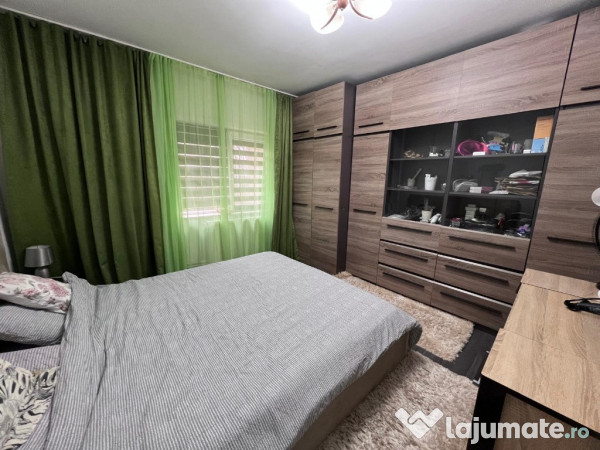 Apartament 2 camere,decomandat,zona Lido-Casa de pensii 