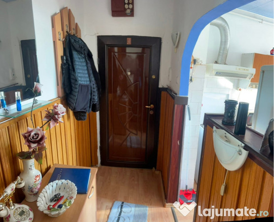 Apartament cu 2 camere central aproape de Spitalul Orășenesc 