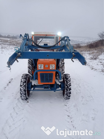 Tractor UTB 640 4x4 
