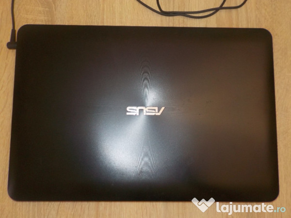 Laptop Asus X555Q 