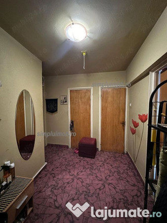 Dristor Apartament 3 Camere Spatios cu Balcon 