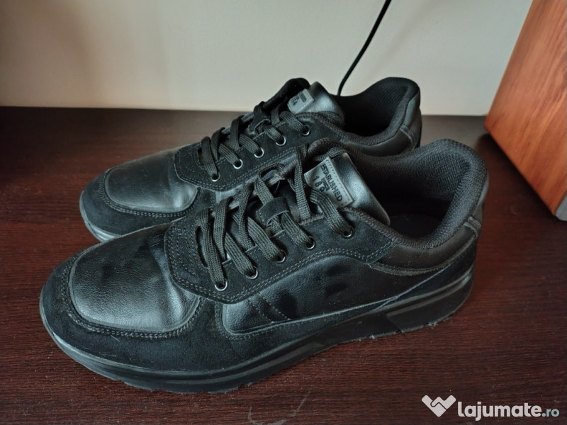 Pantofi sport-casual (mar. 45) - pentru barbati 
