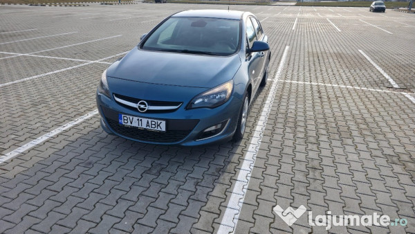 Opel Astra J motor 1.4 benzina 140 cp, fabricație 04.2013