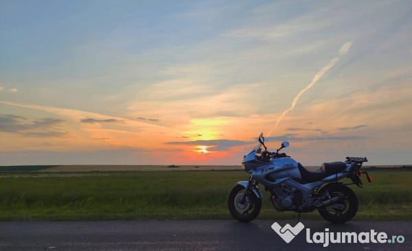 Motocicleta Yamaha TDM 850 