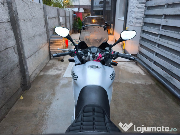 Motocicleta Yamaha TDM 850 