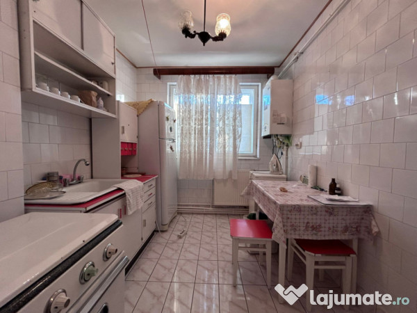 - Etaj 1 - Apartament 2 camere Calea Galati, confort 1 semid 