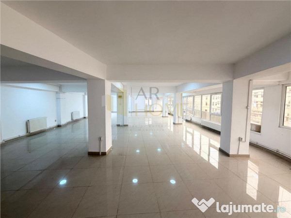 Spatiu comercial , etaj 2 , ultracentral , Ploiesti