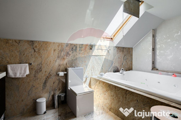 Casă modernă și spațioasă cu piscină,saună și sal... 