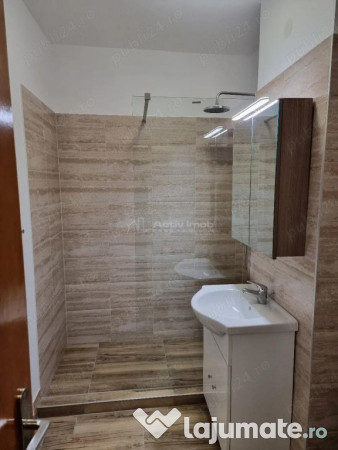 3 camere - 2 bai - decomandat - bloc 2002 - loc parcare 