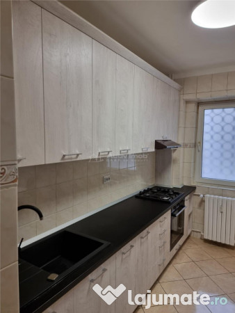 3 camere - 2 bai - decomandat - bloc 2002 - loc parcare 