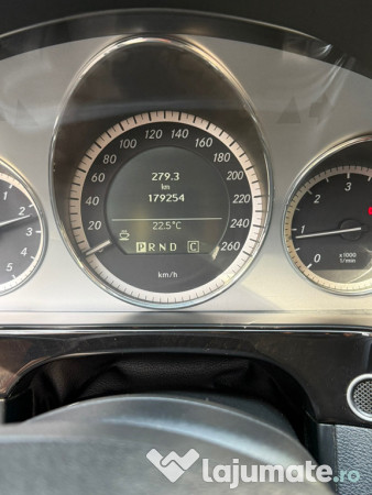 Mercedes E250 an 2009