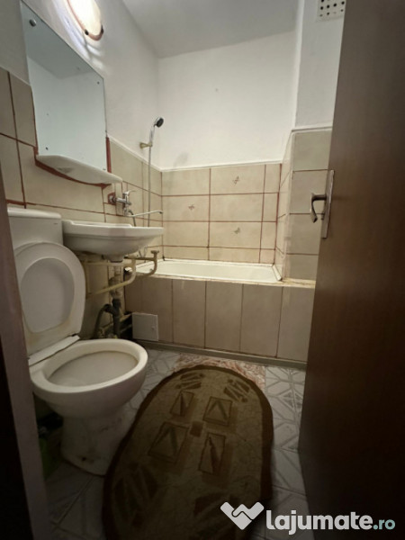 - Apartament 2 camere confort 2, Viziru 1, etaj 3. 