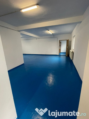 Inchiriez hala 200mp/ apartament 90 mp/ teren 700mp central