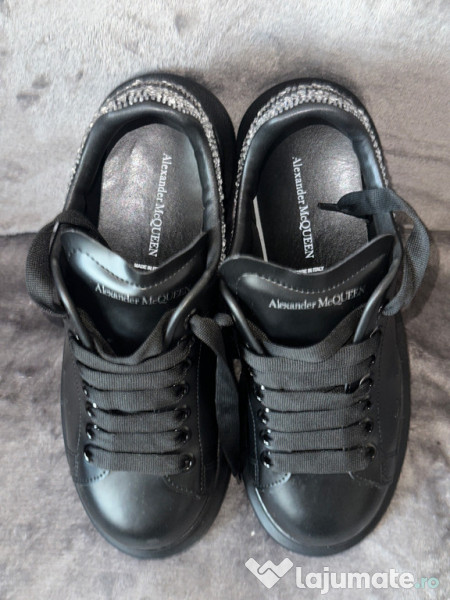 Alexander McQueen Star