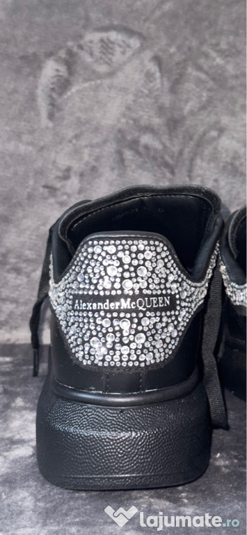 Alexander McQueen Star