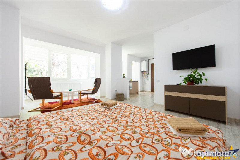 Apartament la casa, curte si acces propriu, loc parcare, Par 