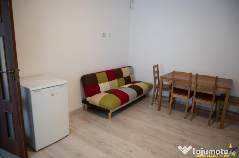 Apartament la casa, curte si acces propriu, loc parcare, Par 