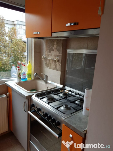 CAROL DAVILA 2 cam. cf1, dec, et.3/4 la 65900 euro