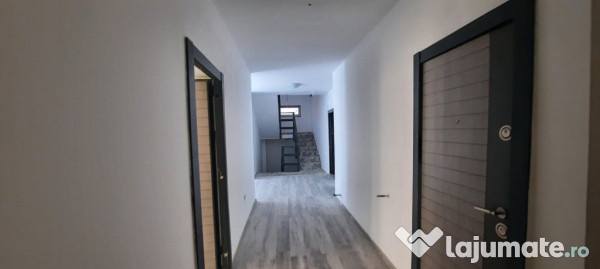 Busteni-Garsoniera de vanzare 