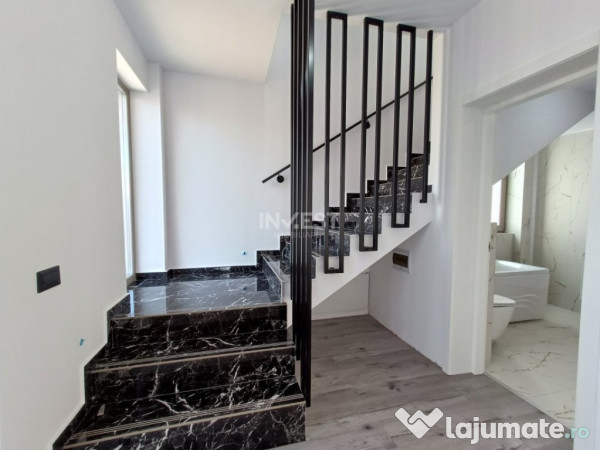 Vilă Duplex de Vânzare în Rediu, Iași