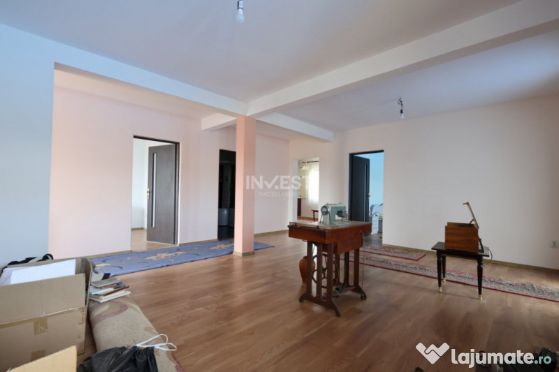 Casă de vânzare în Rediu – Spațiu Generos pentru Două