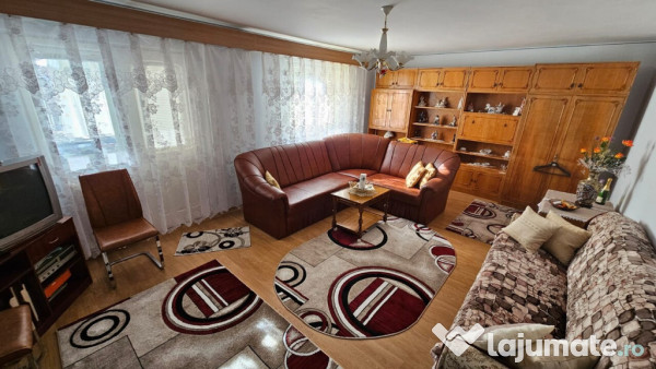 BAICOI - casa P+E, ter-1354mp, pret. locuinta/activ. comerci 