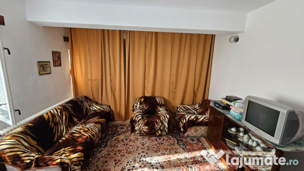 BAICOI - casa P+E, ter-1354mp, pret. locuinta/activ. comerci 