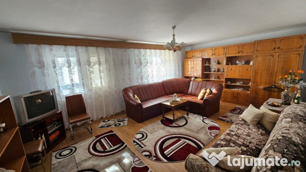 BAICOI - casa P+E, ter-1354mp, pret. locuinta/activ. comerci 