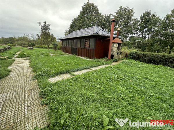 Vila de vacanta - D P M - teren 6.226mp