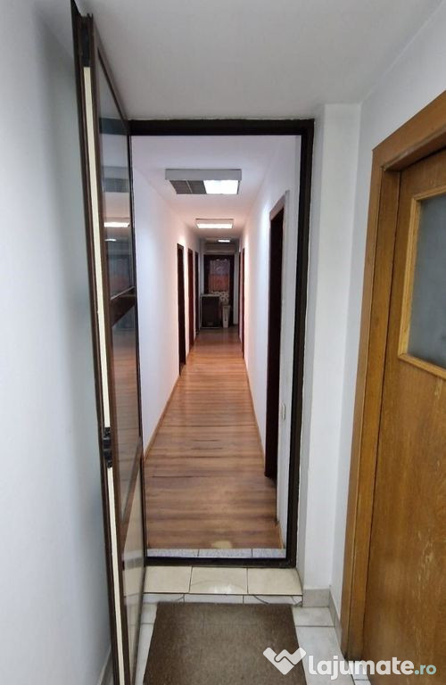 Teren 1000 mp-Cladire 400mp 