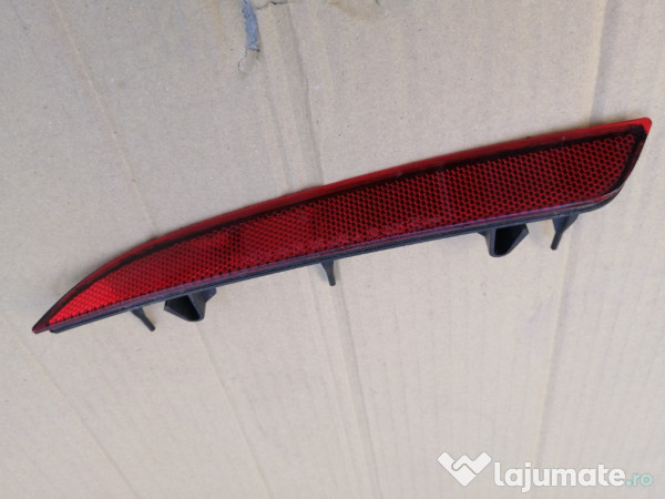 Catadioptriu Opel Astra J stanga 