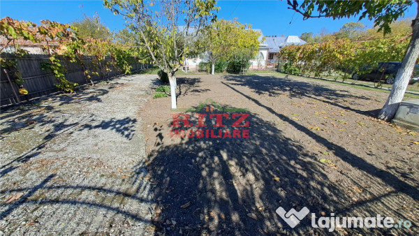 Casa Parter teren 500 mp in Perieti de /Schimb cu gars. 