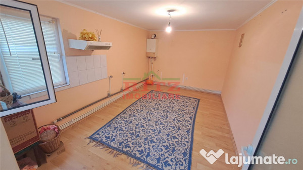 Casa Parter teren 500 mp in Perieti de /Schimb cu gars. 