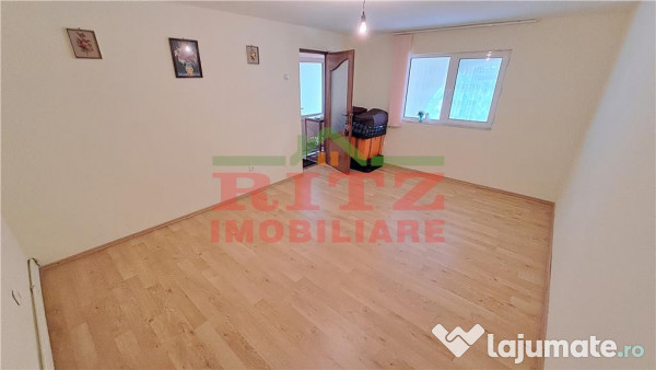 Casa Parter teren 500 mp in Perieti de /Schimb cu gars. 