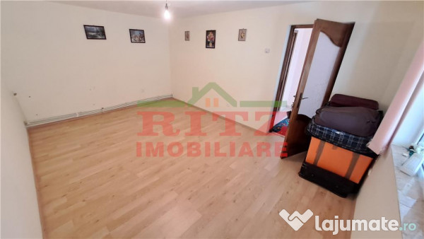 Casa Parter teren 500 mp in Perieti de /Schimb cu gars. 