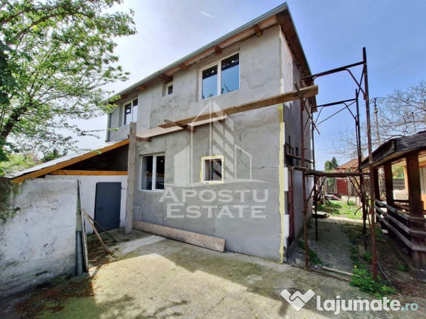 Casa “la gri” cu gradina, zona Calea Aurel Vlaicu - B...