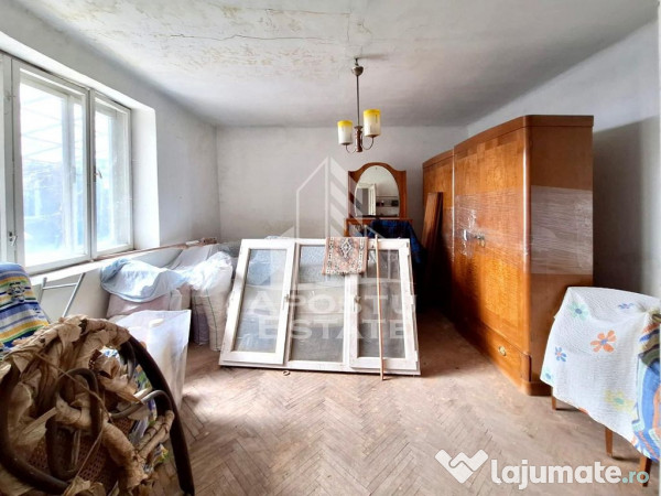 Casa “la gri” cu gradina, zona Calea Aurel Vlaicu - B...